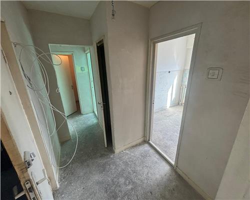 Apartament 3 camere decomandat – Cartier Neptun