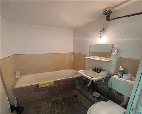 Apartament 3 camere decomandat – Cartier Neptun