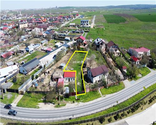 Teren Mineri 600 mp cu vedere directa la balta, utilitati, acces asfalt