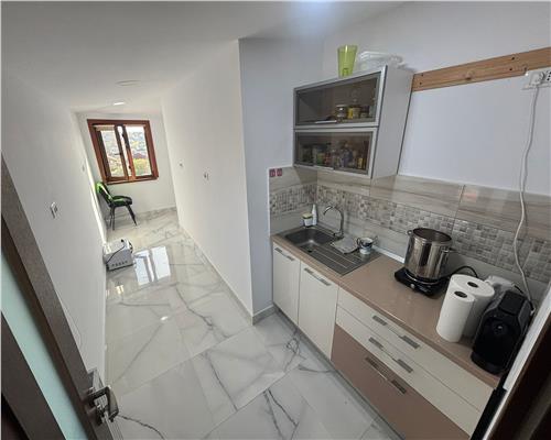 Garsoniera noua, mobilata si utilata complet, central