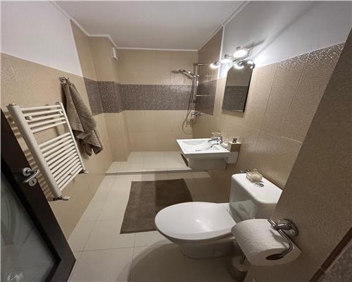 Ap. 3 camere central, mobilat, parcare inclusa, vedere Dunare