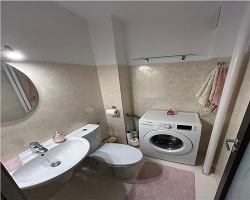 Ap. 3 camere central, mobilat, parcare inclusa, vedere Dunare