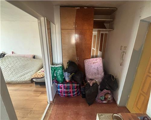 Apartament 2 camere decomandat, 51 mp, zona buna, pret excelent