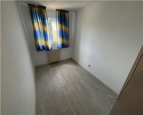 Garsoniera 11 mp, str. Alunisului, zona Politiei