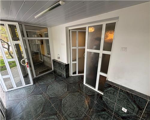 Spatiu ultracentral parter 57 mp, 3 camere, vad excelent