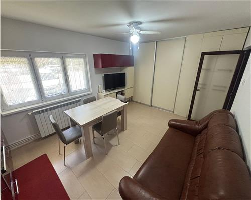 Apartament 2 camere E3, decomandat, renovat, mobilat, parter