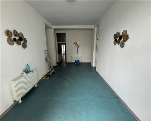 Cazare muncitori 30 persoane, 10 camere, prima închiriere