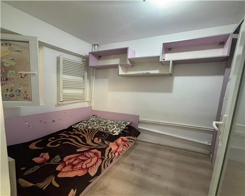 Garsoniera 2 camere mobilata si renovata – Vest, parter