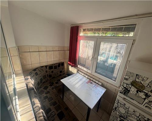 Garsoniera 2 camere mobilata si renovata – Vest, parter