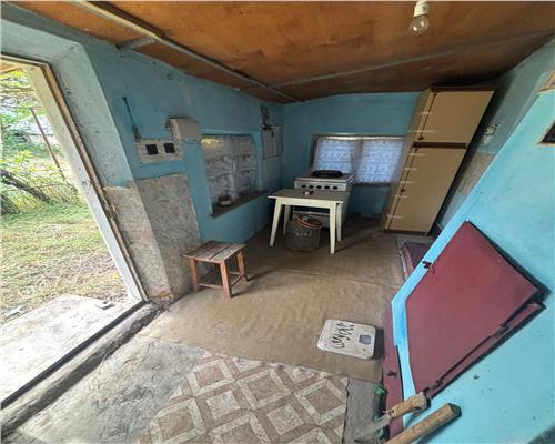 Casa la soseaua principala, teren 1.309 mp in Plopul, Tulcea