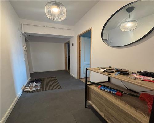 Apartament 3 camere Ultracentral, vedere Piata Civica