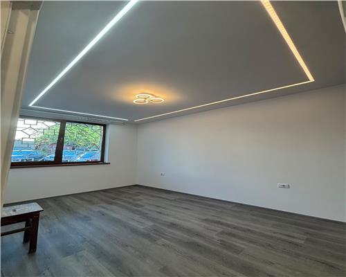 Apartament ultracentral 60 mp, mobilier la alegerea chiriasului