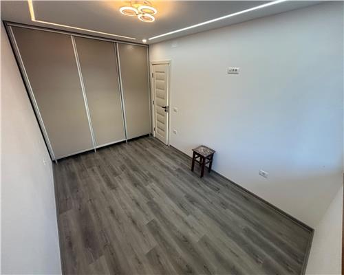 Apartament ultracentral 60 mp, mobilier la alegerea chiriasului