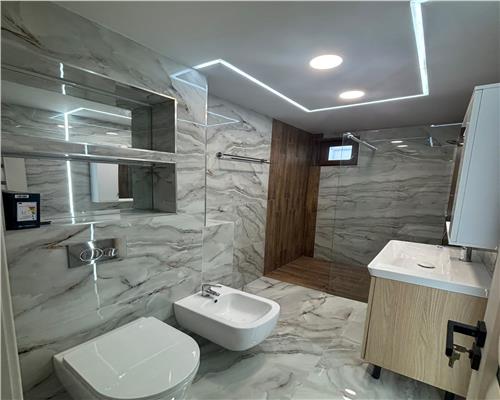 Apartament ultracentral 60 mp, mobilier la alegerea chiriasului