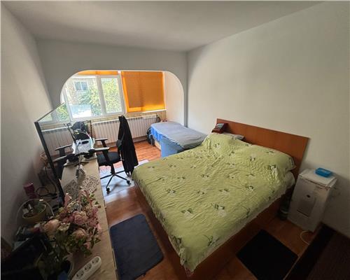 Apartament 2 camere, etaj 1, Vest, mobilat, 47 mp
