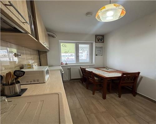 Apartament 2 camere de închiriat – Central, vedere la faleza