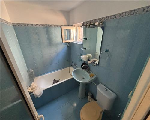 Apartament 3 camere, 66 mp, Vest, Str. Isaccei, 2 bai