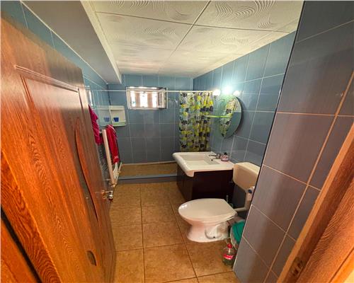 Apartament 2 camere, Central, încalzire pe gaz, mobilat si utilat