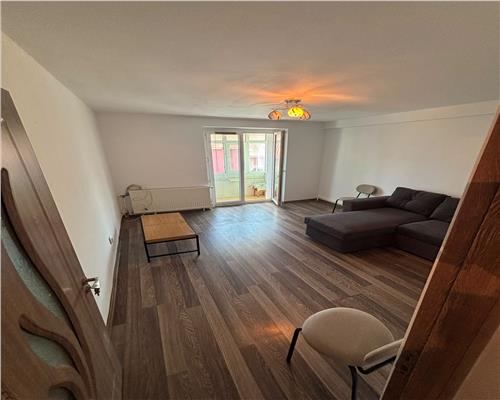 Apartament 2 camere, Central, încalzire pe gaz, mobilat si utilat