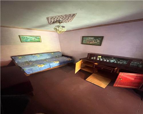 Casa si teren 5.000 mp, aproape de oras, 43.500 €