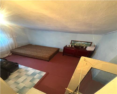 Casa si teren 5.000 mp, aproape de oras, 43.500 €