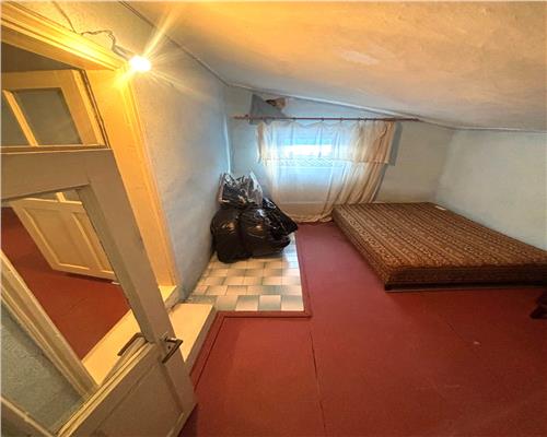 Casa si teren 5.000 mp, aproape de oras, 43.500 €