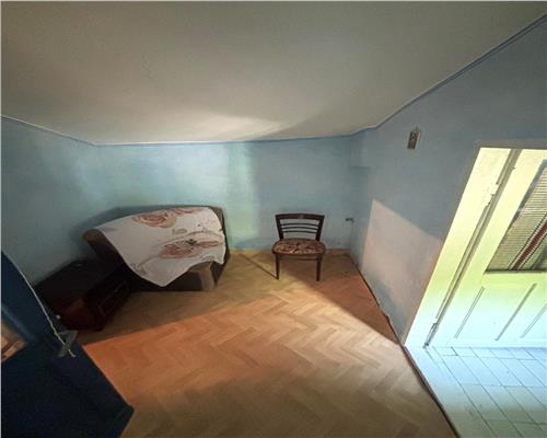 Casa si teren 5.000 mp, aproape de oras, 43.500 €