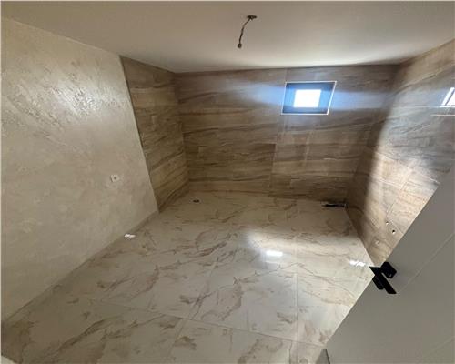 Casa moderna S+P+1 de vanzare, modernizata in 2026