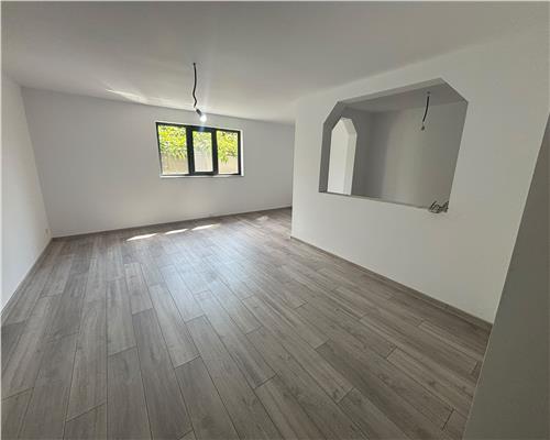 Casa moderna S+P+1 de vanzare, modernizata in 2026