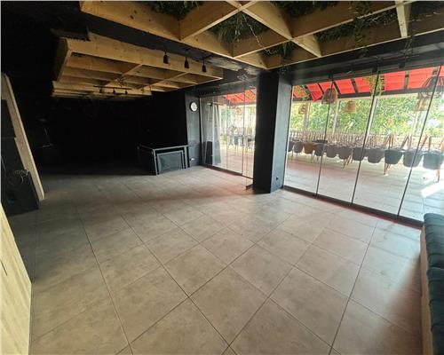 Spatiu Comercial cu Terasa si Vad Exceptional