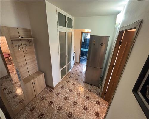 Apartament 2 camere de vanzare, decomandat, C5