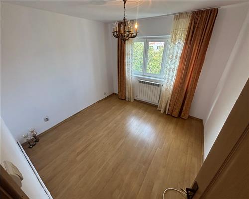 Apartament 2 camere de vanzare, decomandat, C5
