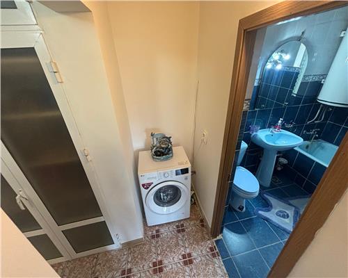 Apartament 2 camere de vanzare, decomandat, C5