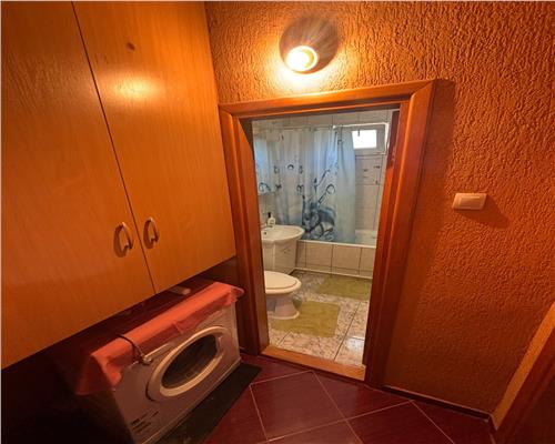 Apartament de inchiriat, mobilat si utilat complet