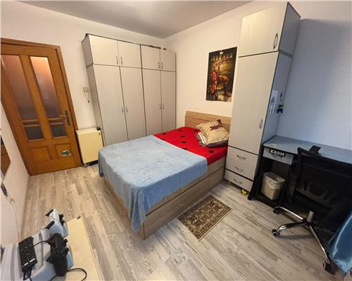 Apartament de inchiriat, mobilat si utilat complet