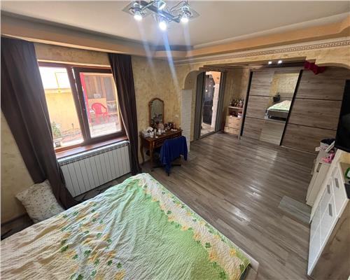 Casa centrala Tulcea, 2 corpuri, garaj, gata de mutare