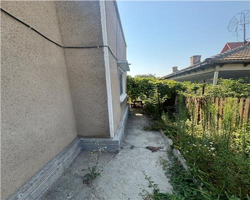 Casa batraneasca de vanzare cu teren si potential excelent in Tulcea