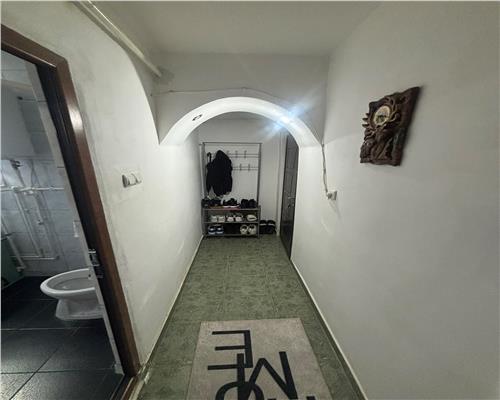 Apartament 2 camere de vanzare, mobilat, pregatit pentru mutare