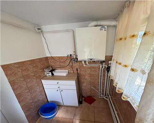 Apartament 3 camere, central, parcare inclusa