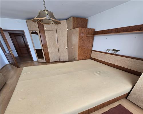 Apartament 2 camere de inchiriat, ultracentral, vedere Piata Civica