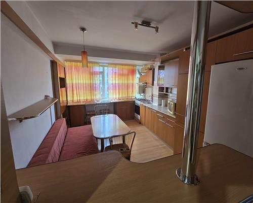 Apartament 2 camere de inchiriat, ultracentral, vedere Piata Civica