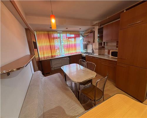 Apartament 2 camere de inchiriat, ultracentral, vedere Piata Civica
