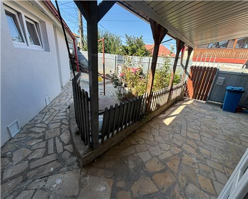 Casa renovata de vanzare, zona centrala, 78 mp, teren 136 mp