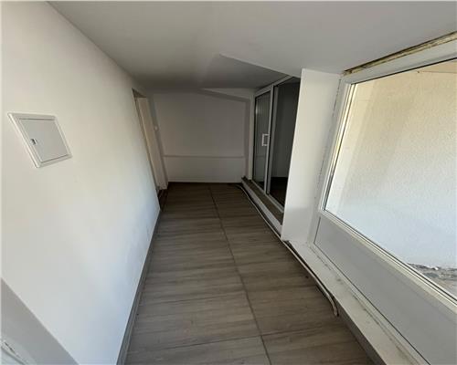 Casa renovata de vanzare, zona centrala, 78 mp, teren 136 mp