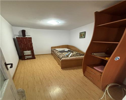 Casa renovata de vanzare, zona centrala, 78 mp, teren 136 mp