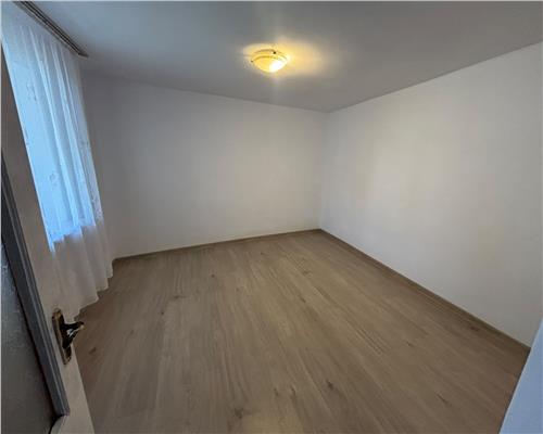 Casa renovata de vanzare, zona centrala, 78 mp, teren 136 mp