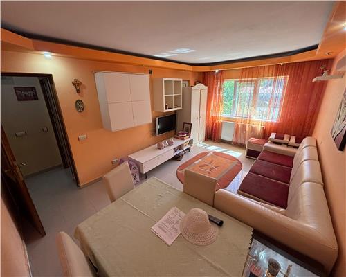 Apartament 3 camere de inchiriat, E3 – decomandat, etaj 2