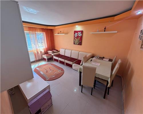 Apartament 3 camere de inchiriat, E3 – decomandat, etaj 2