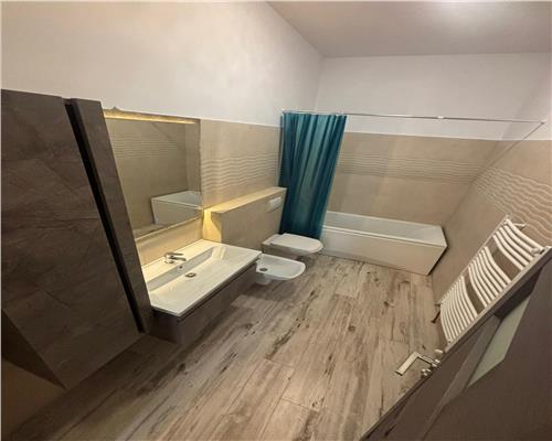 Apartament premium cu 4 camere, 120 mp – Zona Centrala