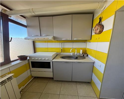 Apartament de inchiriat, zona E3, parcare inclusa in pret